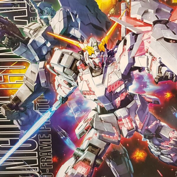 Bandai Gunpla Mg 1/100 Unicorn Gundam
