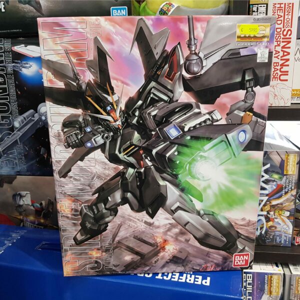 Bandai Gunpla Mg 1/100 Strike Noir Gundam