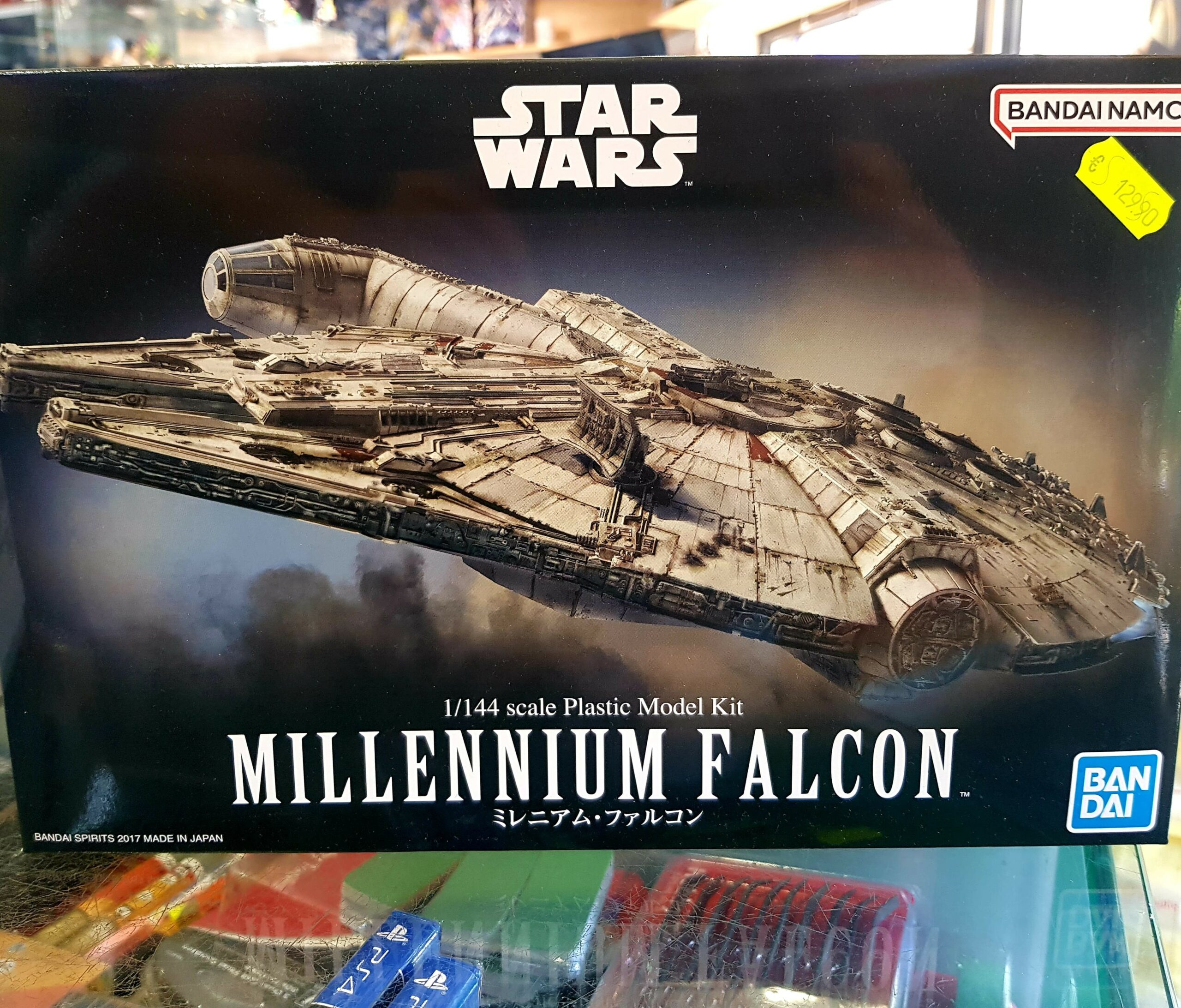 Bandai Star Wars Maquette Millenium Falcon 1/144