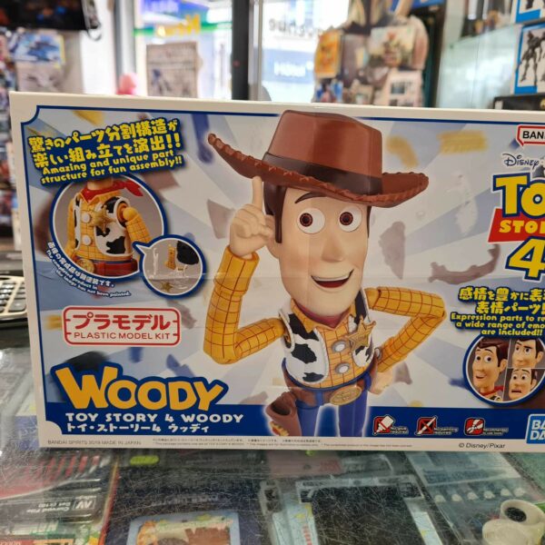 BANDAI Disney Maquette Toy Story 4 Woody Lightyear