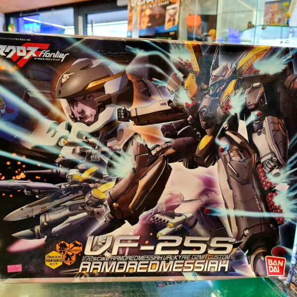 Armored messiah VF-25S 1/72 occasion grappes scellées macross