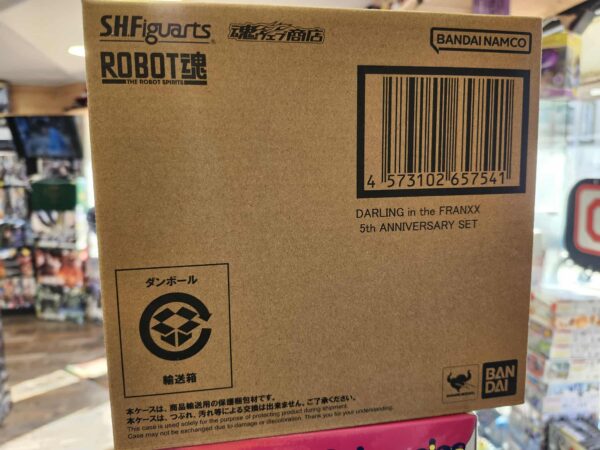 STRELIZIA & ZERO TWO 5TH ANNIVERSARY SET Figurine