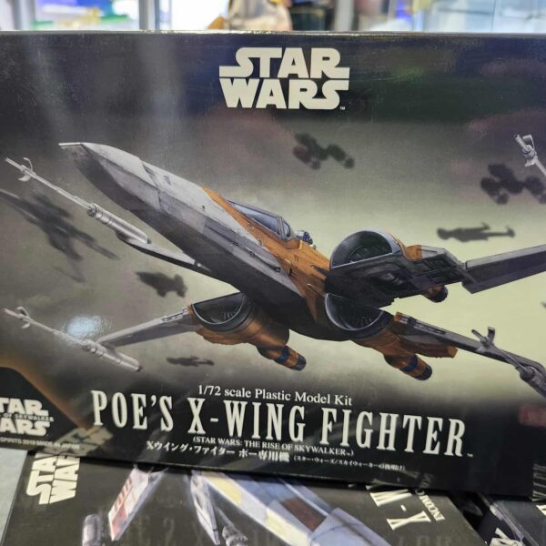 Bandai Star Wars POE’S X-WING FIGHTER