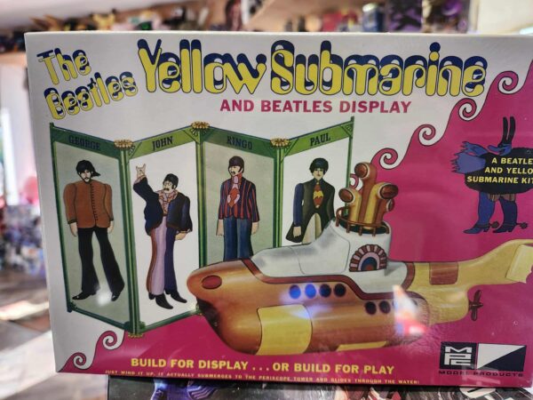 Bonus Beatles Display Plastic Model Kit