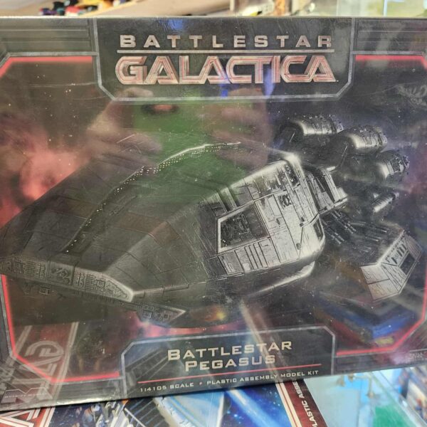 Moebius Models Battlestar Galactica Pegasus 1/4105 Scale …