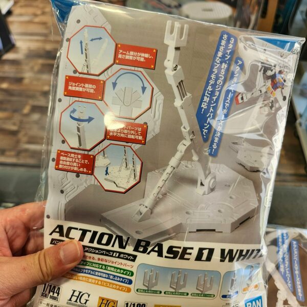 Action base 1 white